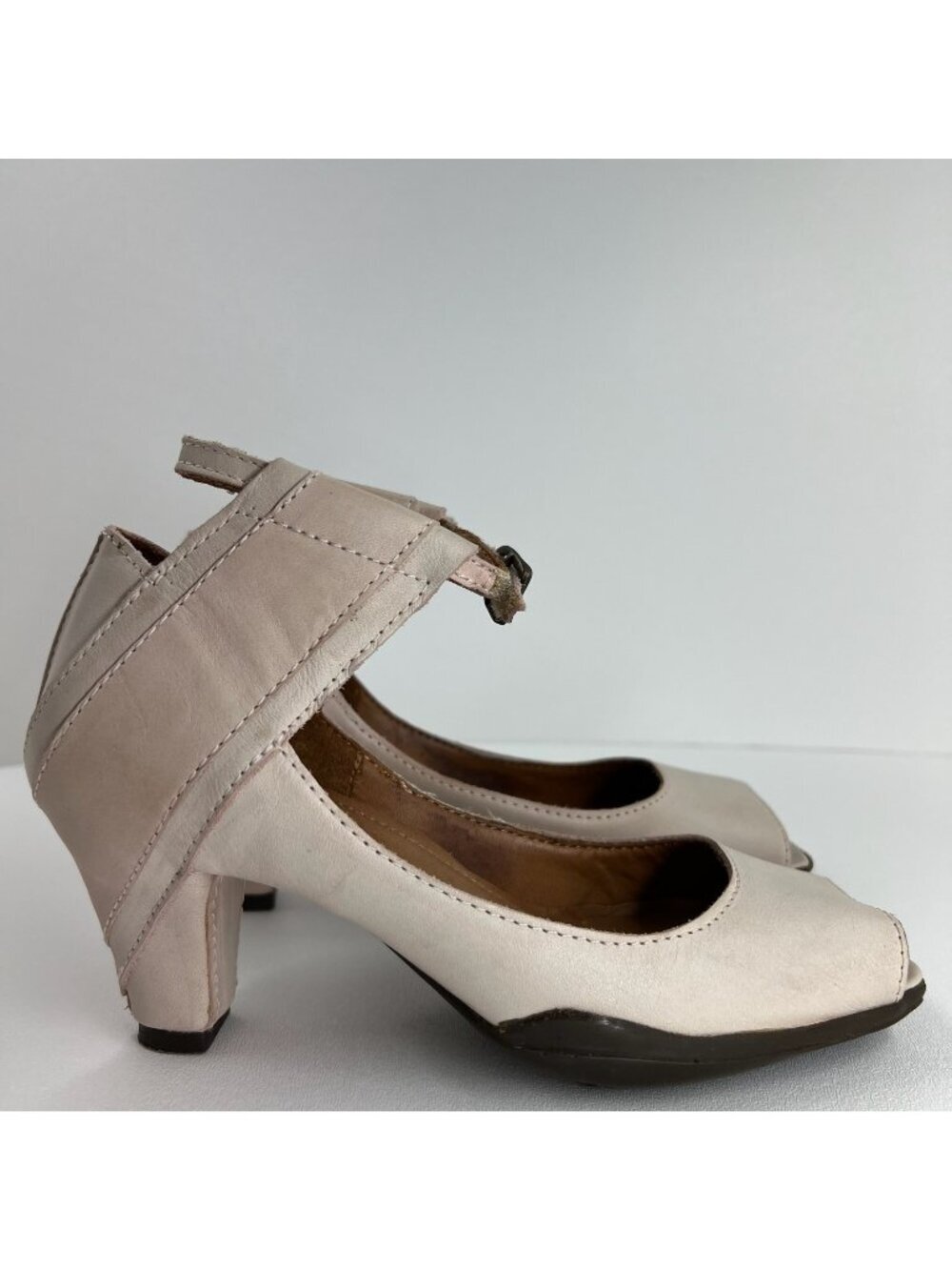 Sergio Tomani Leather Peep Toe Pump Heels  Sz 37 US 6.5 Buckle Ankle Strap Beige